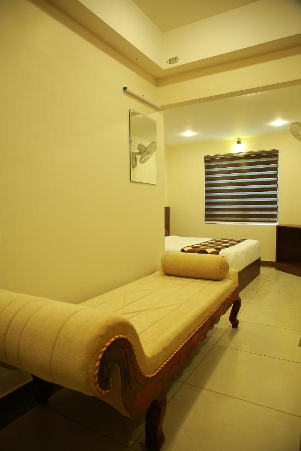 Kalathil Tourist Home Kunnamkulam Exterior photo