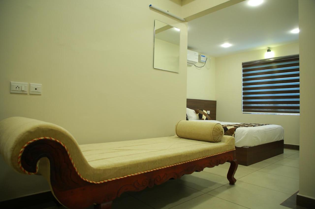 Kalathil Tourist Home Kunnamkulam Exterior photo